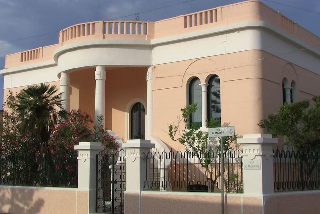 Villa Nel Salento - Ampie Camere E Giardino, Fino A 9 Persone Barbarano del Capo Dış mekan fotoğraf