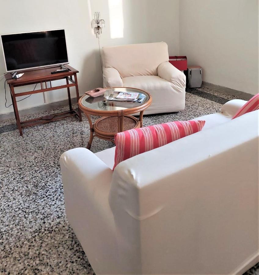 Villa Nel Salento - Ampie Camere E Giardino, Fino A 9 Persone Barbarano del Capo Dış mekan fotoğraf
